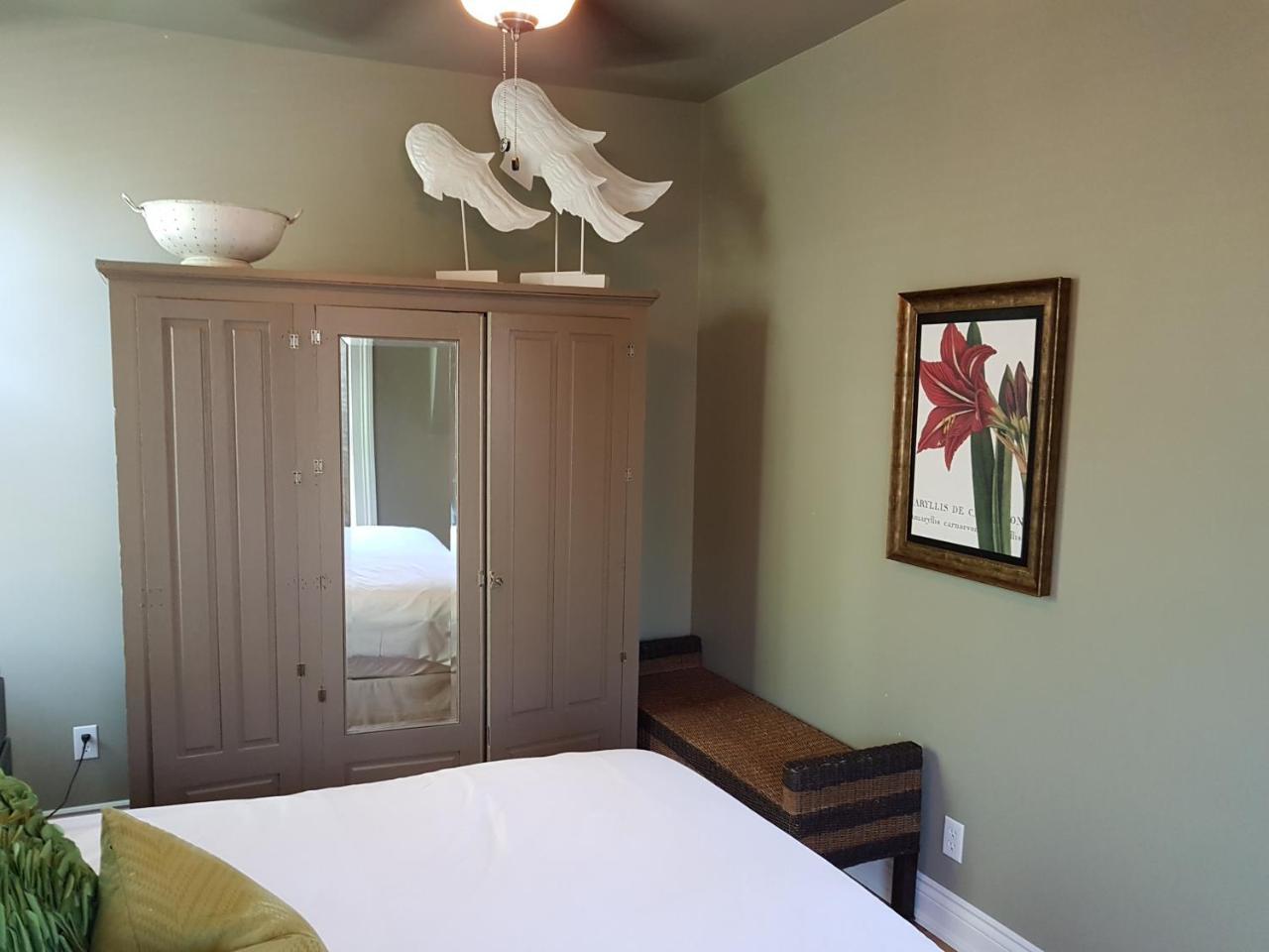 Hellemsfield Inn & Bed And Breakfast Kingsville Exteriör bild
