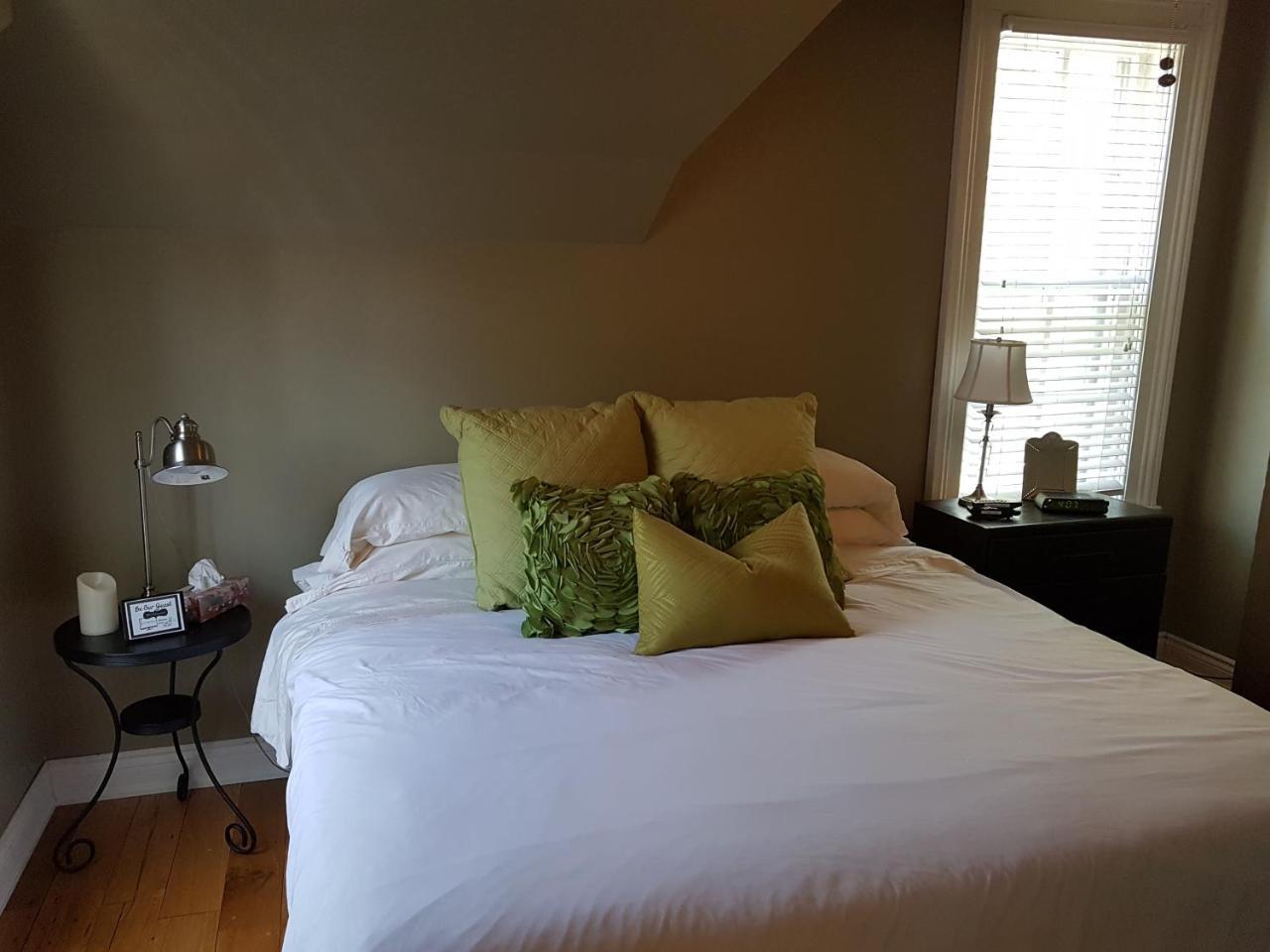 Hellemsfield Inn & Bed And Breakfast Kingsville Exteriör bild